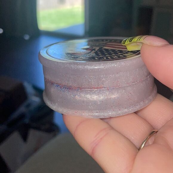 Handmade epoxy, resin grinder, USA - Picture 5 of 5